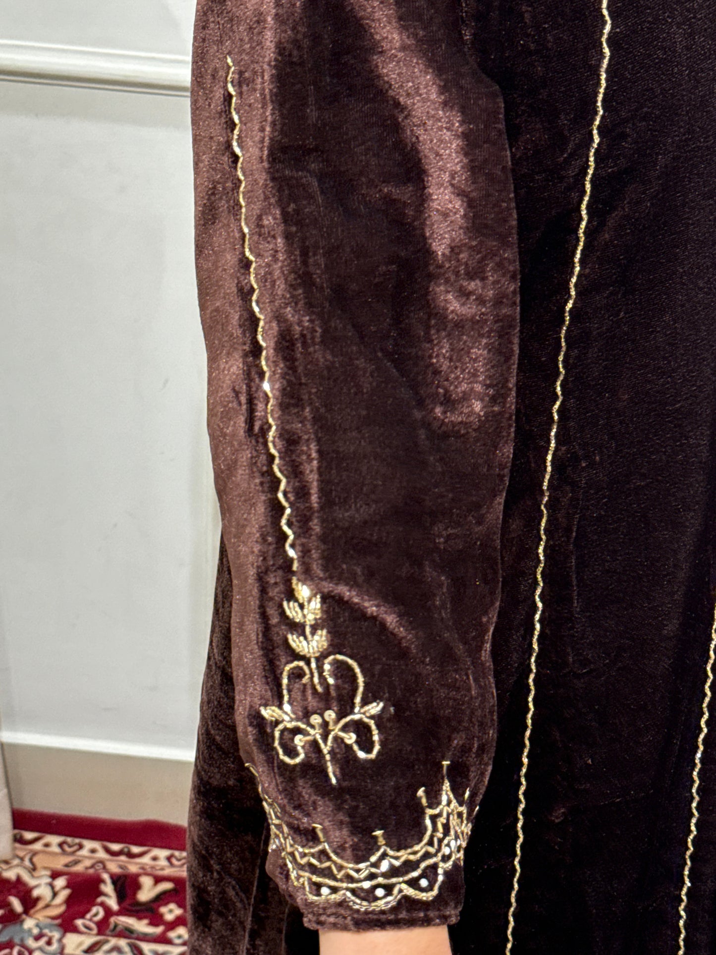 (PGW046) HAND WORK VELVET SUITES