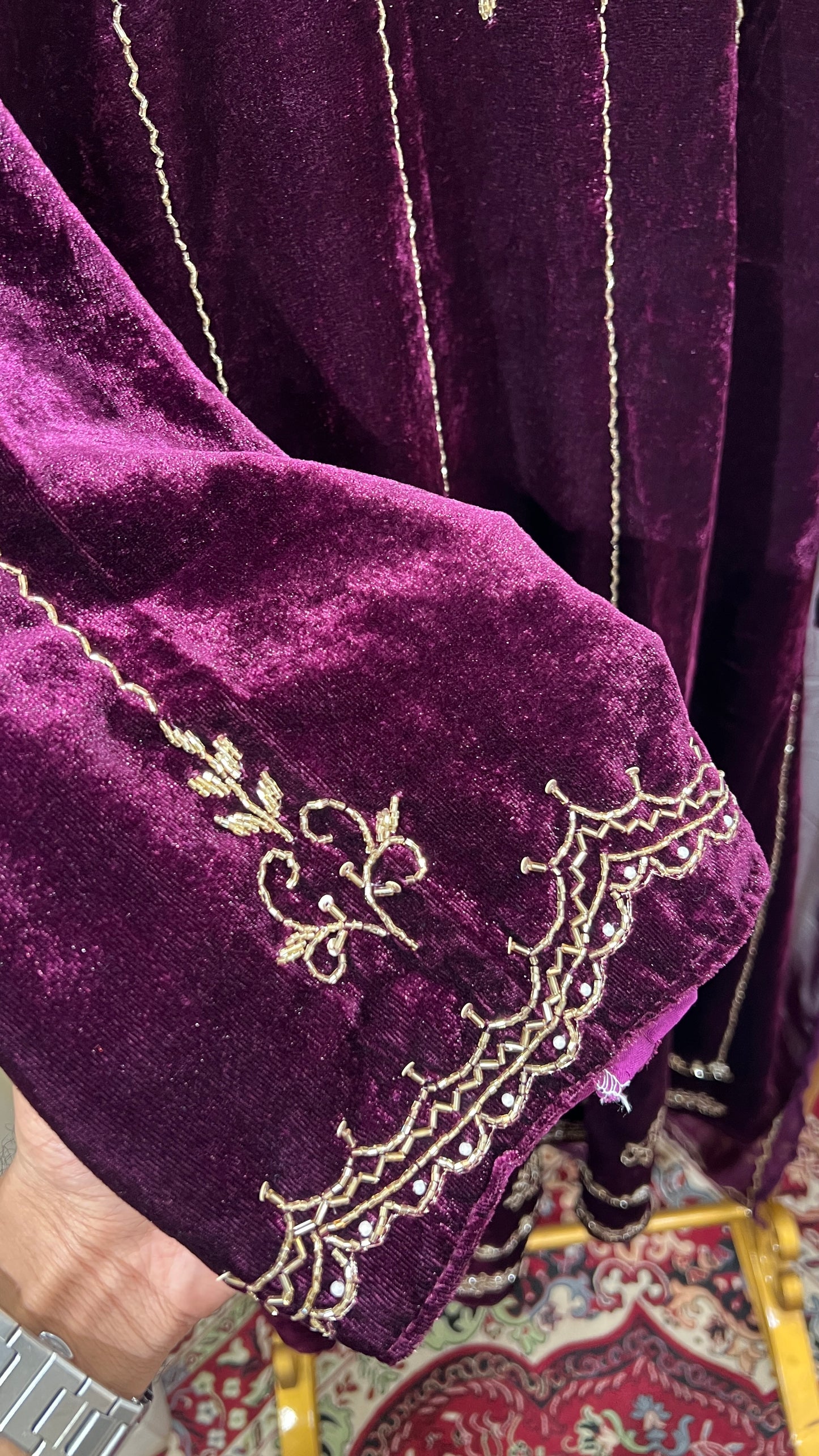 (PGW046) HAND WORK VELVET SUITES